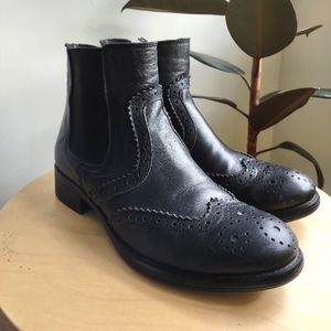 Chelsea black boots